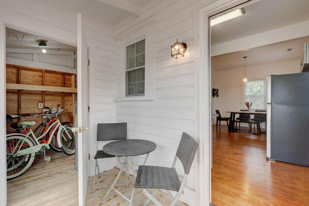 Peaceful Park Circle Getaway Villa Чарлстън Екстериор снимка